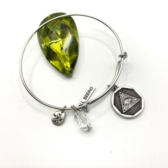 NWOT Seeing Eye Charm Crystal All Seeing Silvertone Expandable Bracelet - Picture 2 of 3